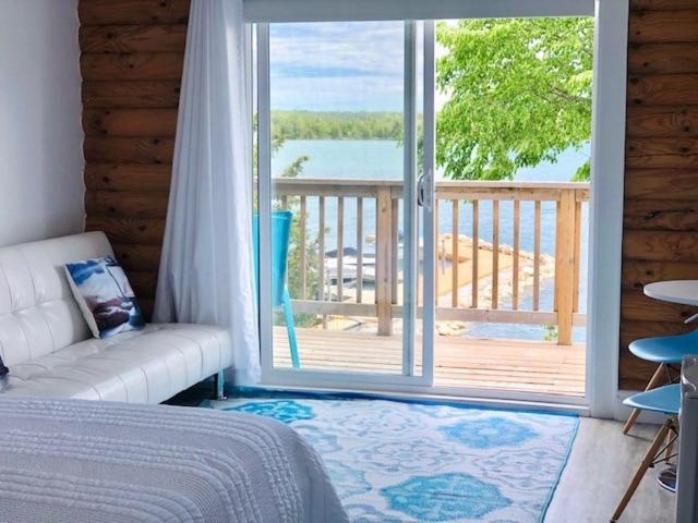 Tamarac Island Motel Stokes Bay Esterno foto